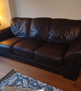 leather sofa plus 2 matching arm chairs