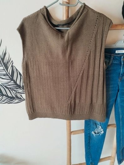 Oska Knitted Vest Size 1