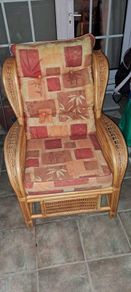 Sunroom 2-seater couch and two armchairs