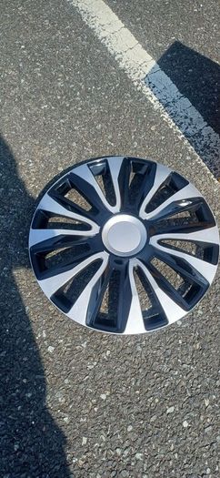 wheel trim 16