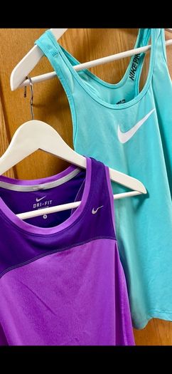 Woman's Nike Size Small Duo