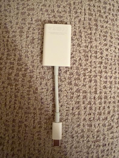 Apple USB-C to SD Card Reader