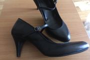Ladies shoes