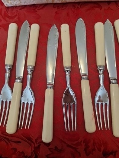 vintage flatwear