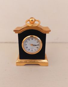 Miniature clock