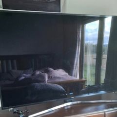 Samsung 75inch Smart TV