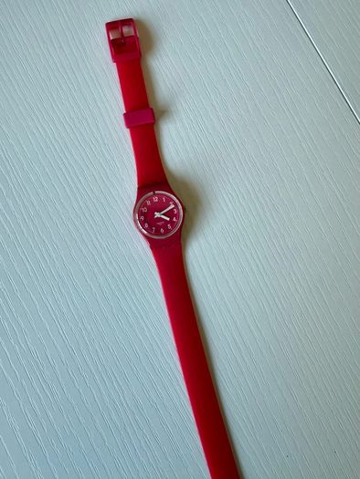 Swatch unisex watch, dark pink colour, excellent condition