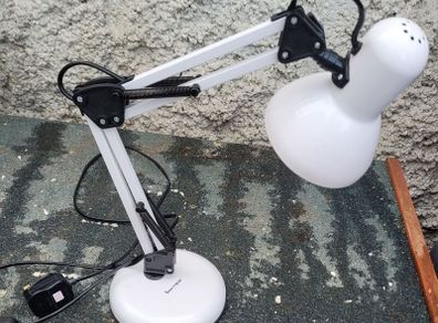 desk lamp