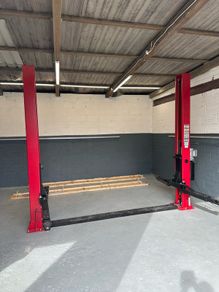 Pacini 2 Post 4 Ton car / van Lift