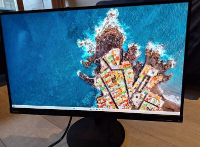 Lenovo ThinkVision 27" QHD USB-C Monitor (Excellent Condition)