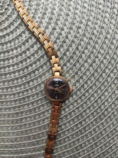 Vintage 1980s Ladies Mechanical Watches (Chaika & Zaria) - Lot of 3