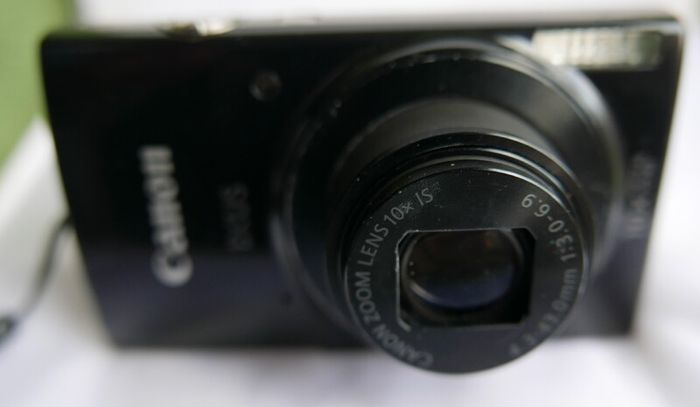 Canon IXUS 190 Compact 20 MP Digital Camera, 1/2.3 Inch, CCD, 5152 x 3864 Pixels Working HD Wi-fi +SD card and charger