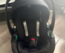 Infant car seat and isofix
