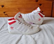 2011 adidas hardcourt hi tops Size 6 eu 40 white/red leather in excellent condition
