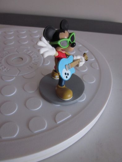 Disney Rocking Mickey Mouse w/ Guitar Figure