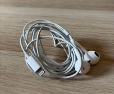 Apple Earpods (Lightning)
