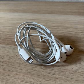 Apple Earpods (Lightning)