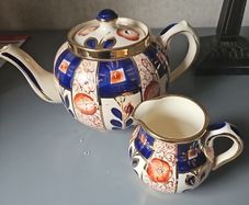 Sudlows china tea pot and milk jug