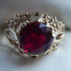 Vintage 9Ct Yellow Gold Ruby Ring size Q1/2 - 3,1g
