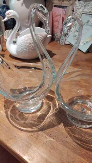 A Beautiful Vintage Pair Glass Swans