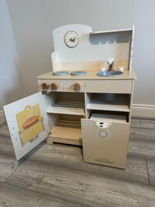 wood toy kitchen