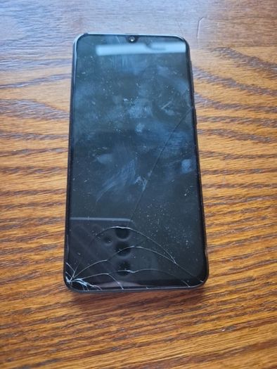 Samsung Galaxy A40 Dual SIM - Cracked Screen - Fully Working
