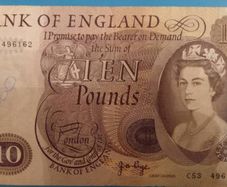GB Ten pounds note
