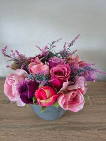 Artificial flower arrangement pot