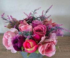 Artificial flower arrangement pot