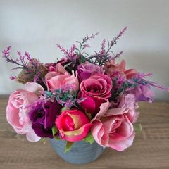 Artificial flower arrangement pot