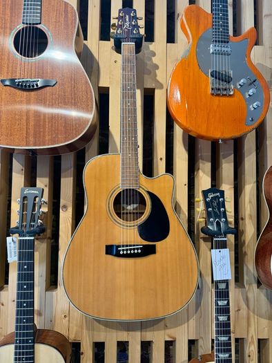 Takamine EG-334C Electro Acoustic