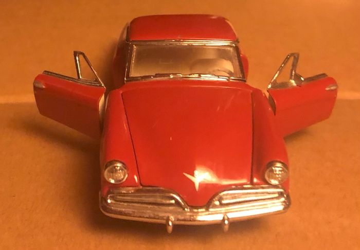 Franklin Mint 1/43 Studebaker Golden Hawk