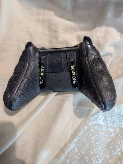 Xbox one controller ( Scuff )