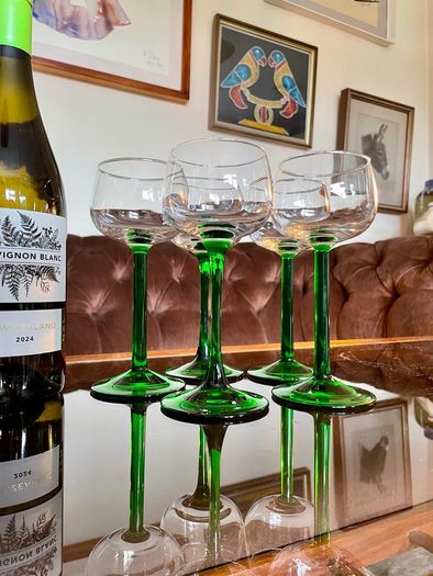 Classic Emerald Green Long Stem Wine Glasses made in France