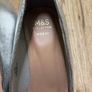 low heels metallic gold Image 2