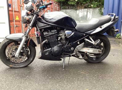 2001 suzuki bandit 1200 breaking only.