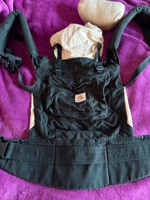 Ergobaby carrier with inserts