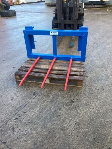 Silage wheel pushers