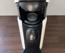 Nespresso Coffee Machine White Includes Descaling Kit