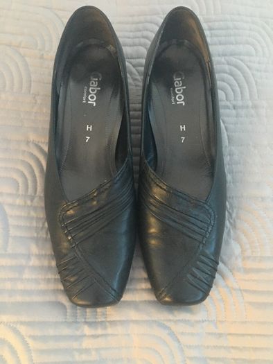 Gabor shoes Size 7