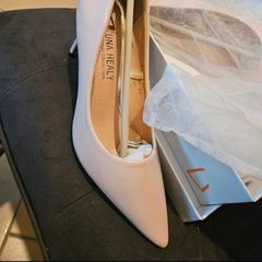 Una Healy Shoes Size 5 .