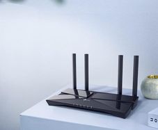TP Link Next-Gen Wi-Fi 6 AX1500 Mbps Gigabit Dual Band Wireless Route, Dual-Core CPU, Ideal for Gaming Xbox/PS4/Steam, Plug and Play (Archer AX10)
