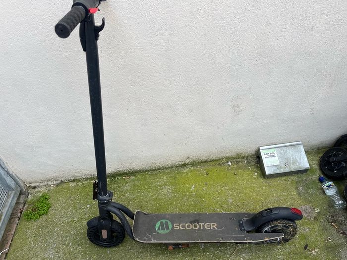 5 e scooters in various conditions