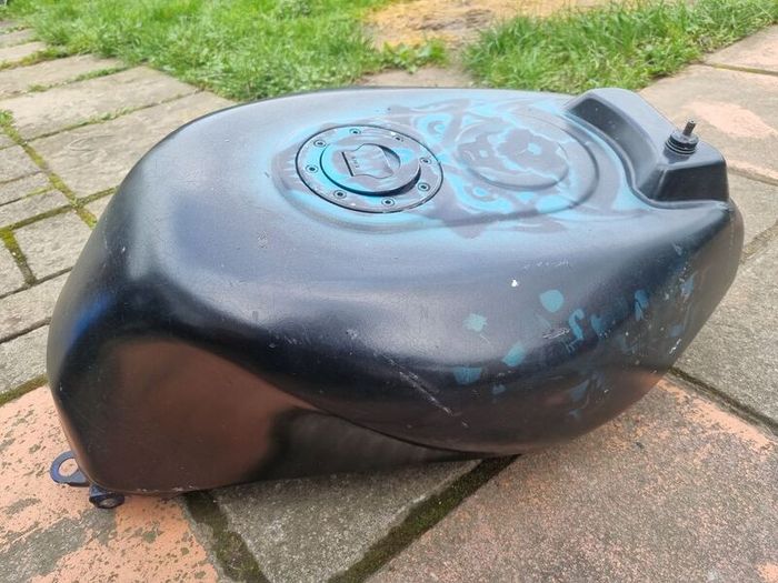 GSXR 750/1100 Slingshot fuel tank