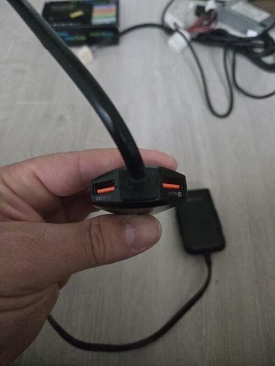 Car QC3.0 usb Adapter front + back seats