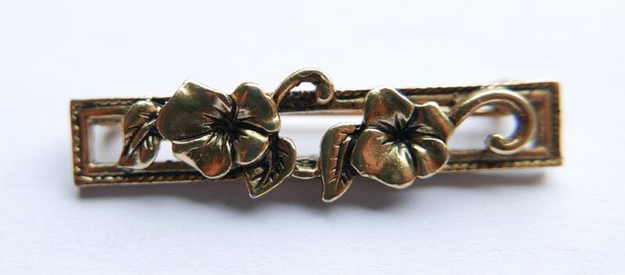 Vintage AVON Floral Bar Brooch: Gold Tone Art Nouveau Style Brooch