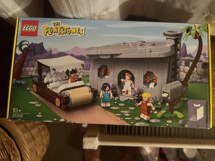 Lego Flintstones house