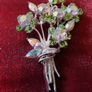 Gorgeous Vintage Brooch Image 2
