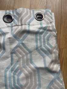 like New 2 pairs of curtains 1st pair 90 X 90 2nd pair 46 X54 also includes 4 cushion customers and Brand New inserts need gone ASAP due to house clearance