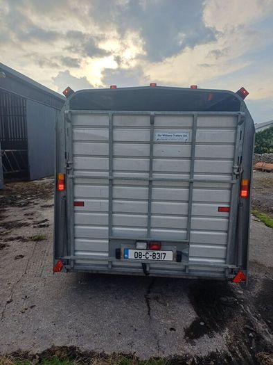 Cattle trailer